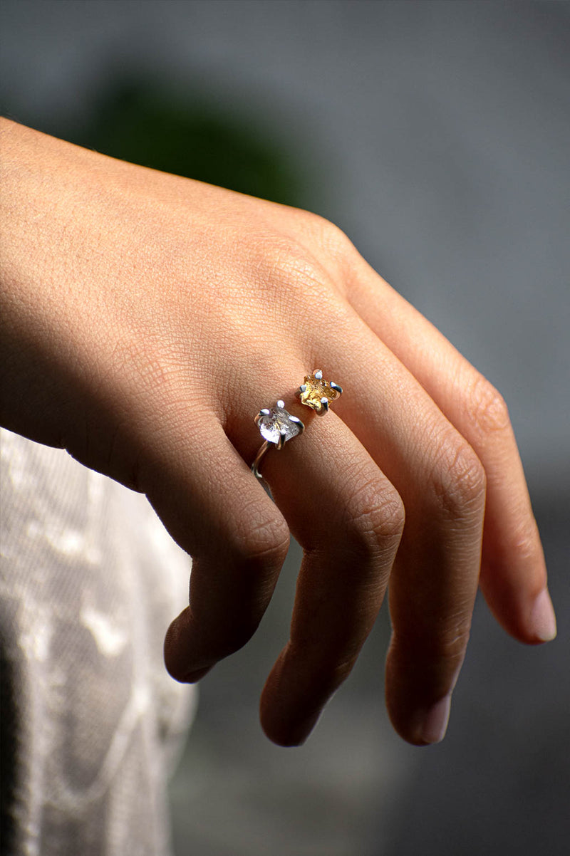 Anillo Camus citrino y cuarzo cristal