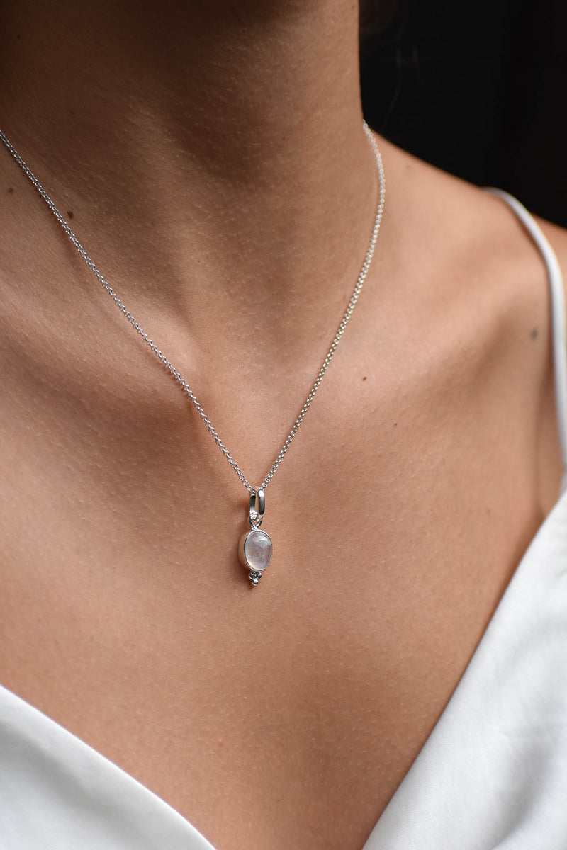 Collar Dalia piedra luna