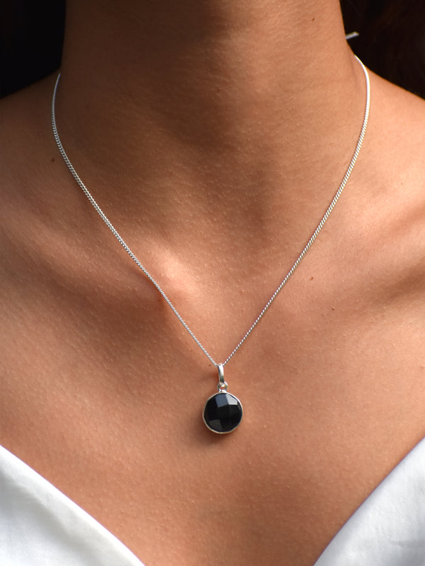 COLLAR MARTE ÓNIX NEGRO - Secundaria