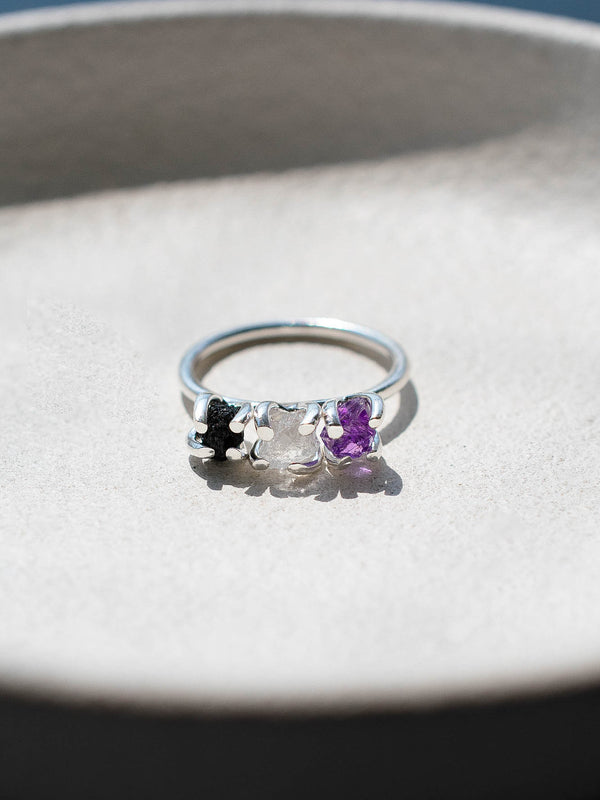 Anillo Trinidad amatista, cuarzo cristal y turmalina negra