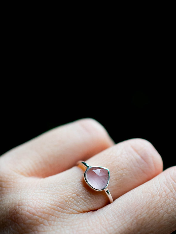 Anillo Kora cuarzo rosa - Secundaria