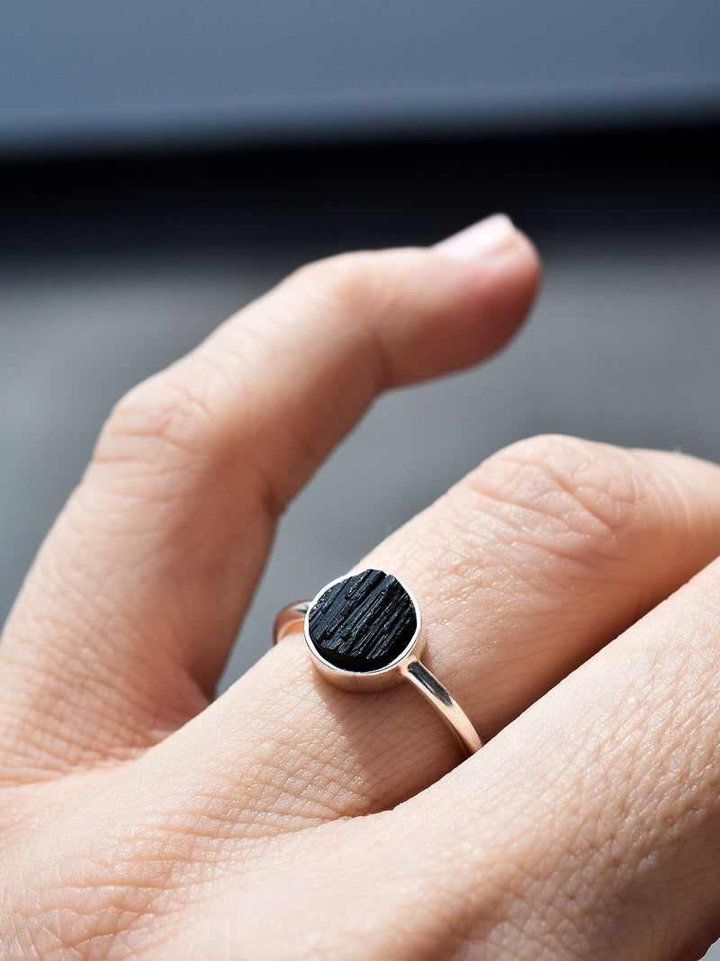 Anillo Balo turmalina negra