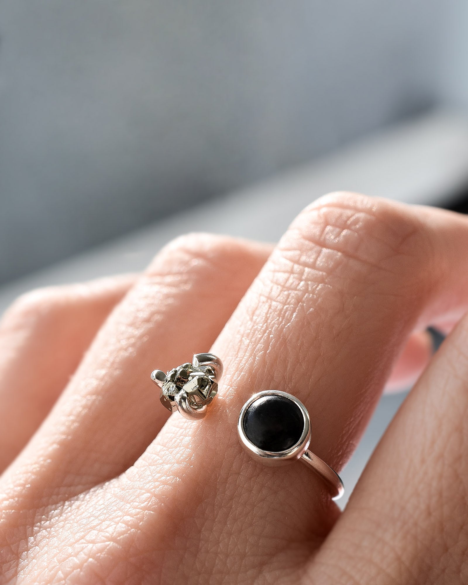 Anillo Camus pirita & obsidiana negra - Gallery 2