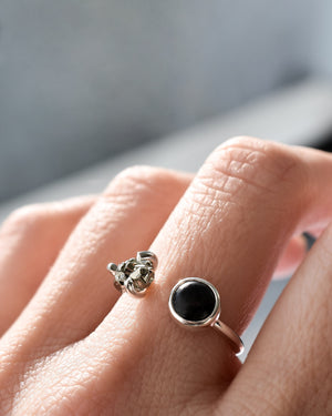 Anillo Camus pirita & obsidiana negra