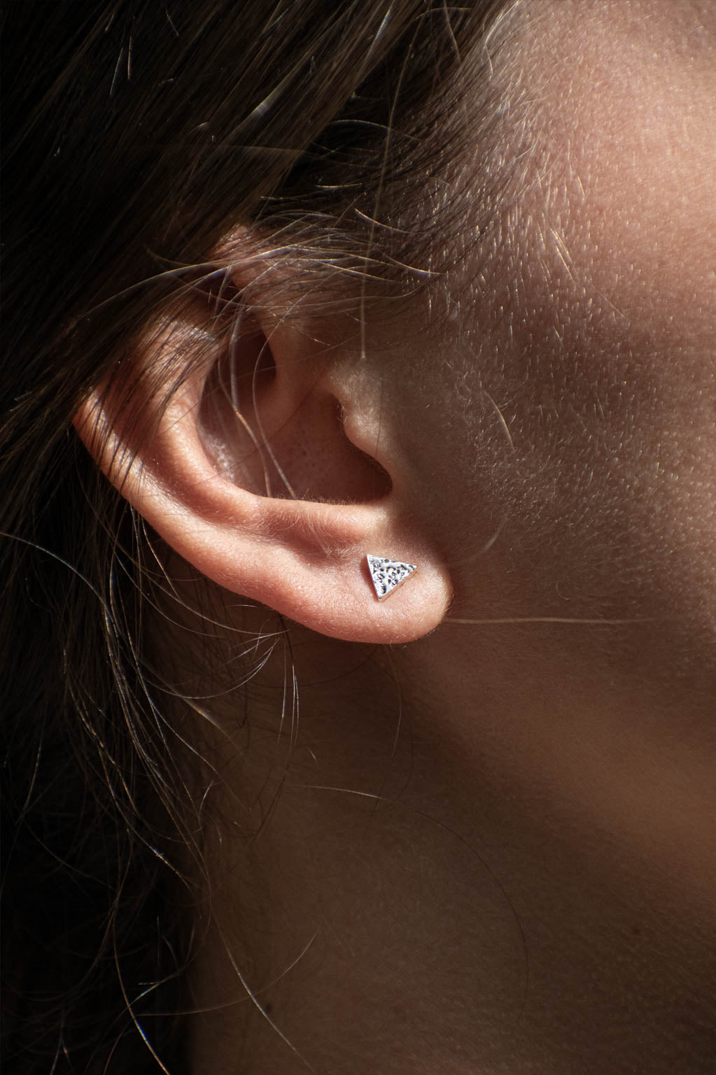 Aretes Triángulo texturado - Gallery 1