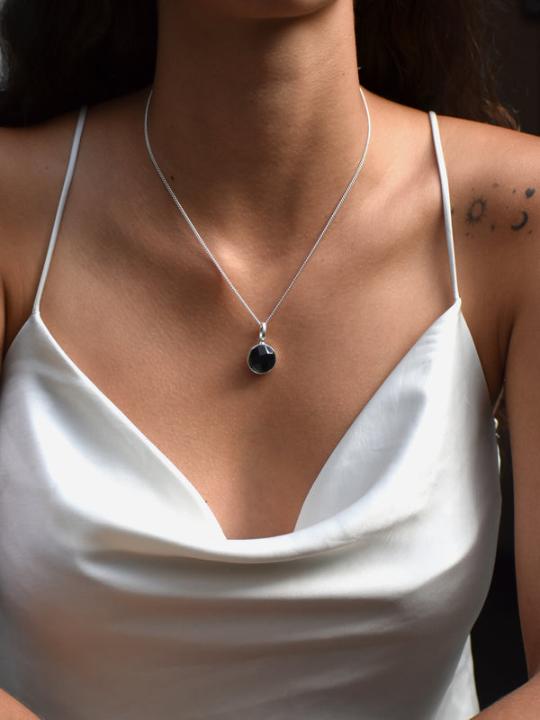 COLLAR MARTE ÓNIX NEGRO