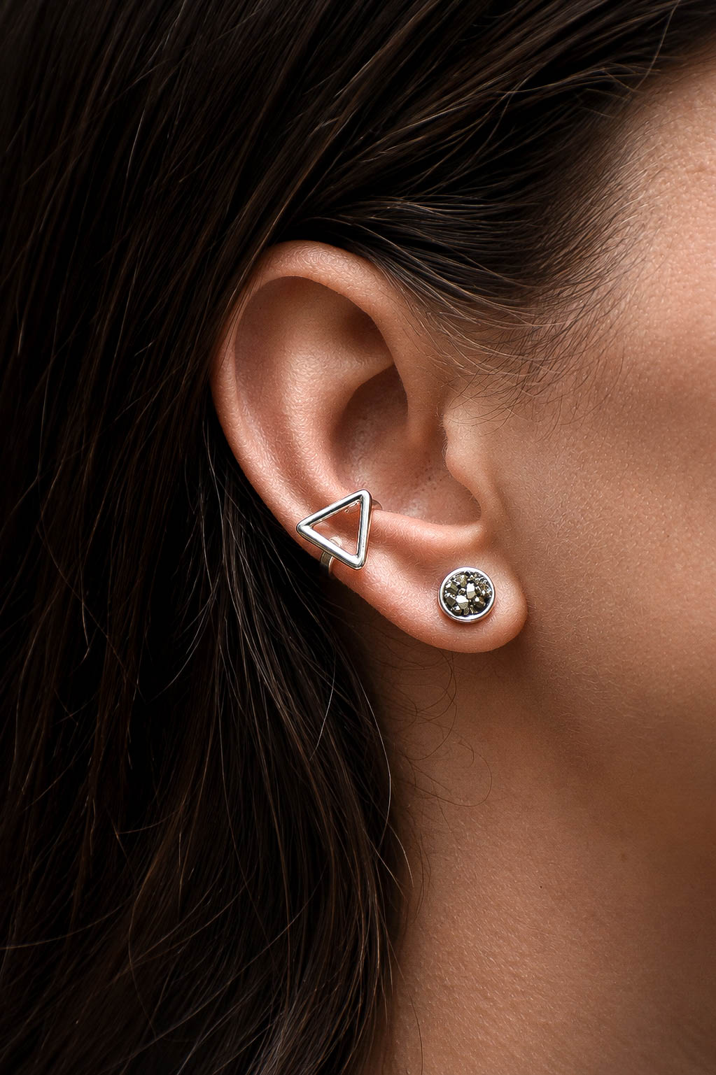 Ear cuff Oslo triángulo - Gallery 2