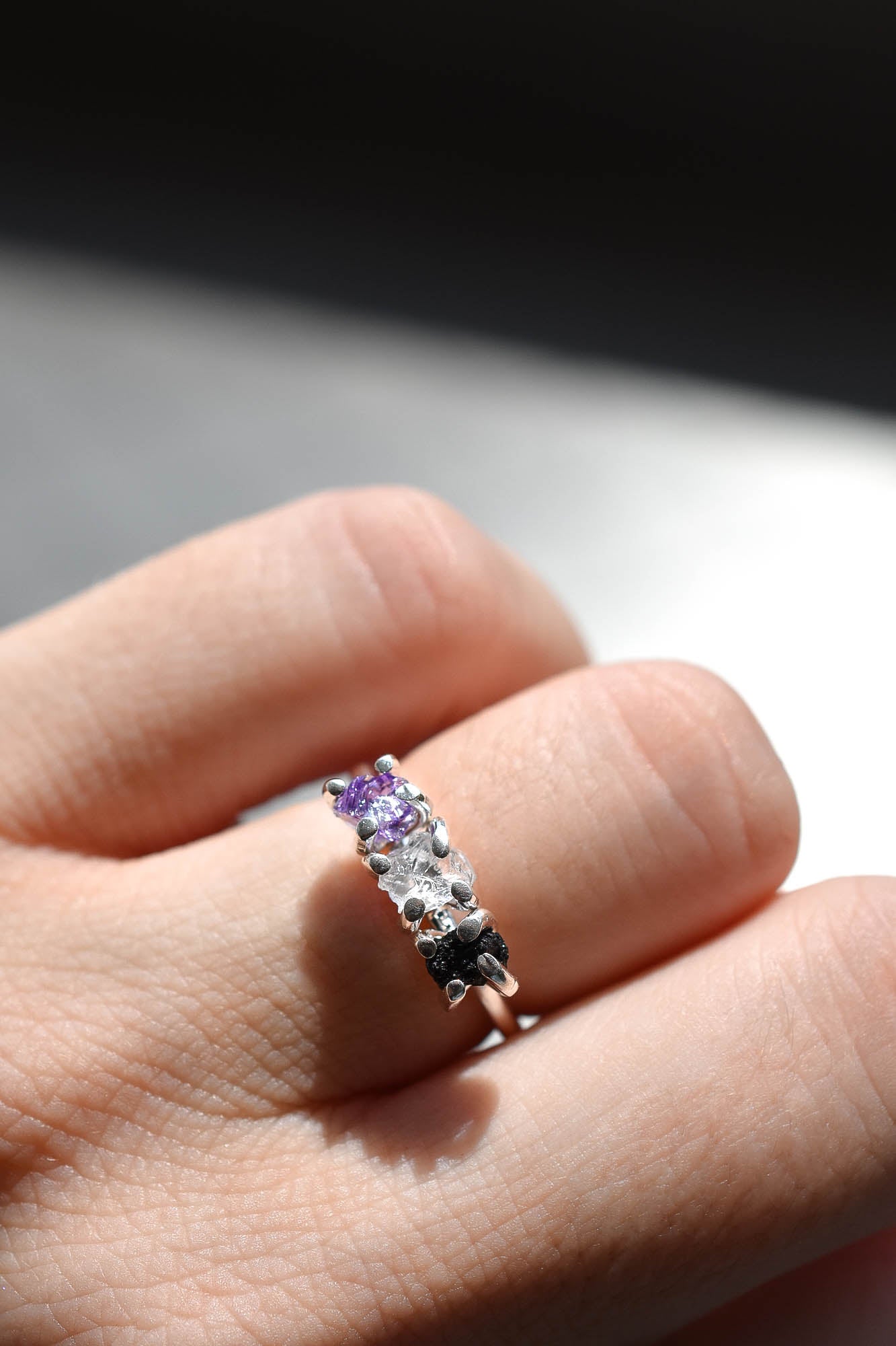 Anillo Trinidad amatista, cuarzo cristal y turmalina negra - Gallery 2
