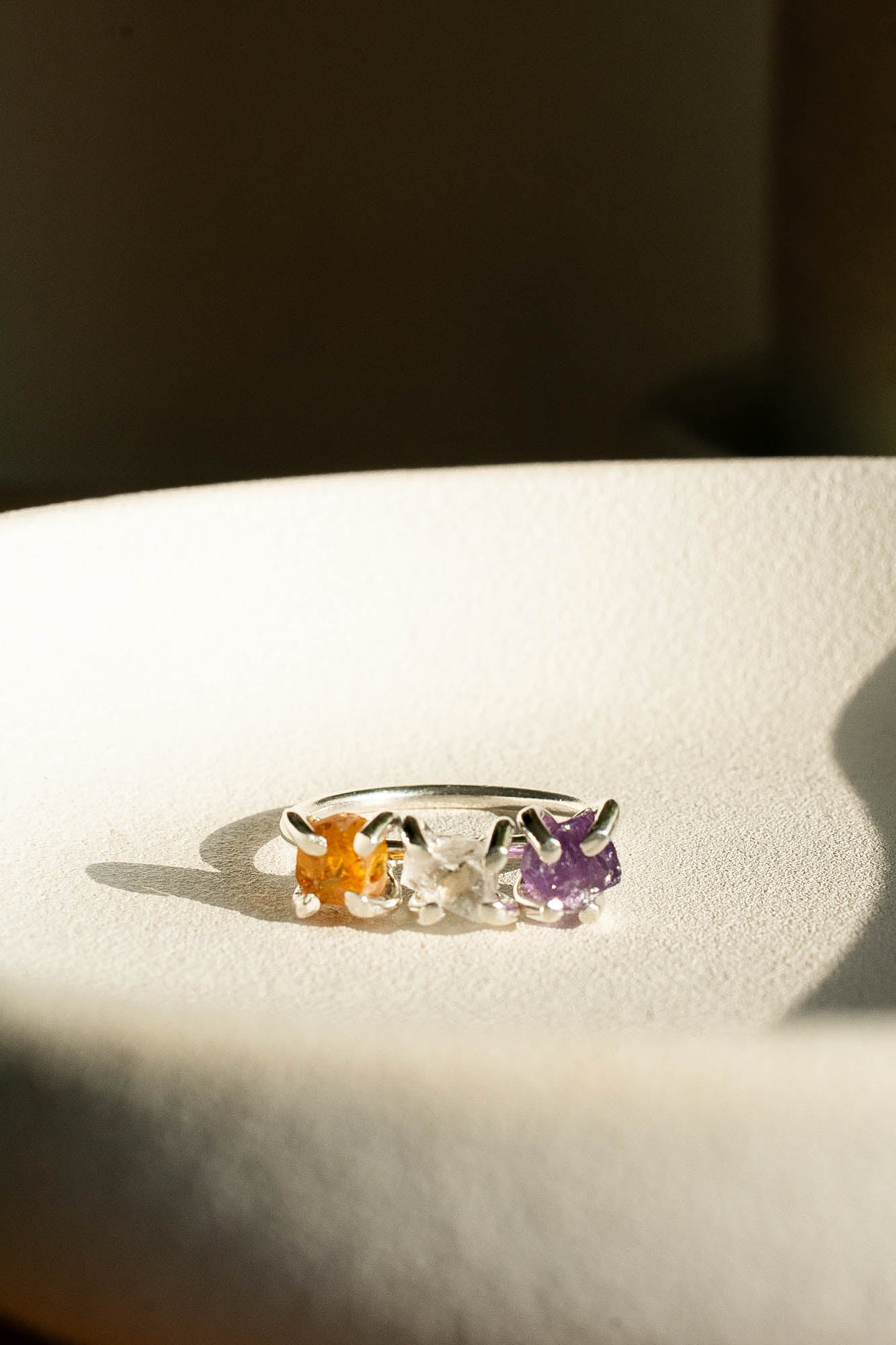 Anillo Trinidad citrino, cuarzo cristal y amatista - Gallery 3