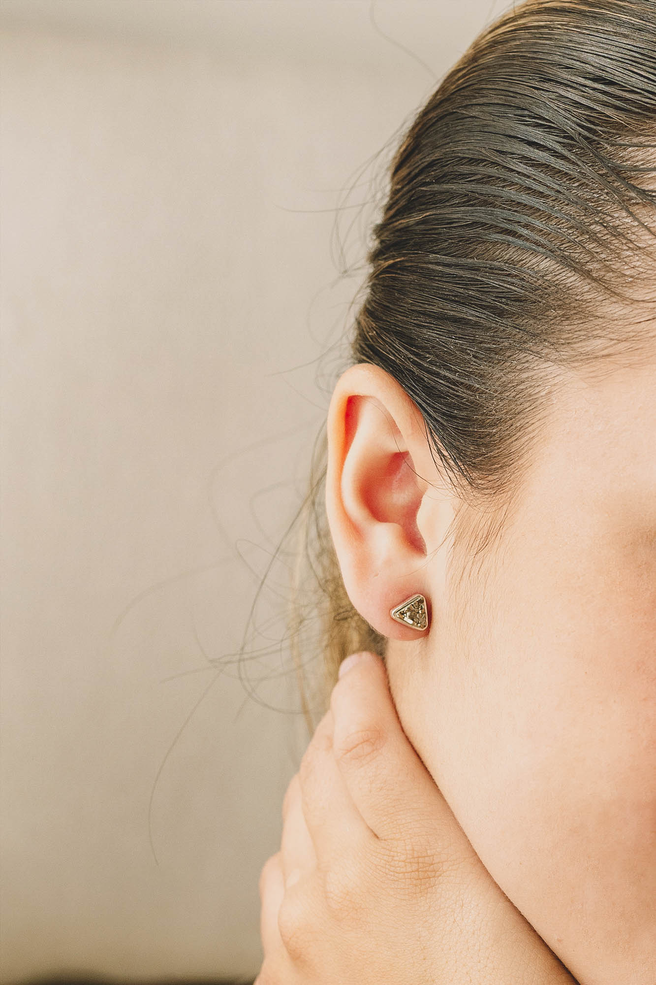 Aretes Alfa pirita drusa triangular - Gallery 1