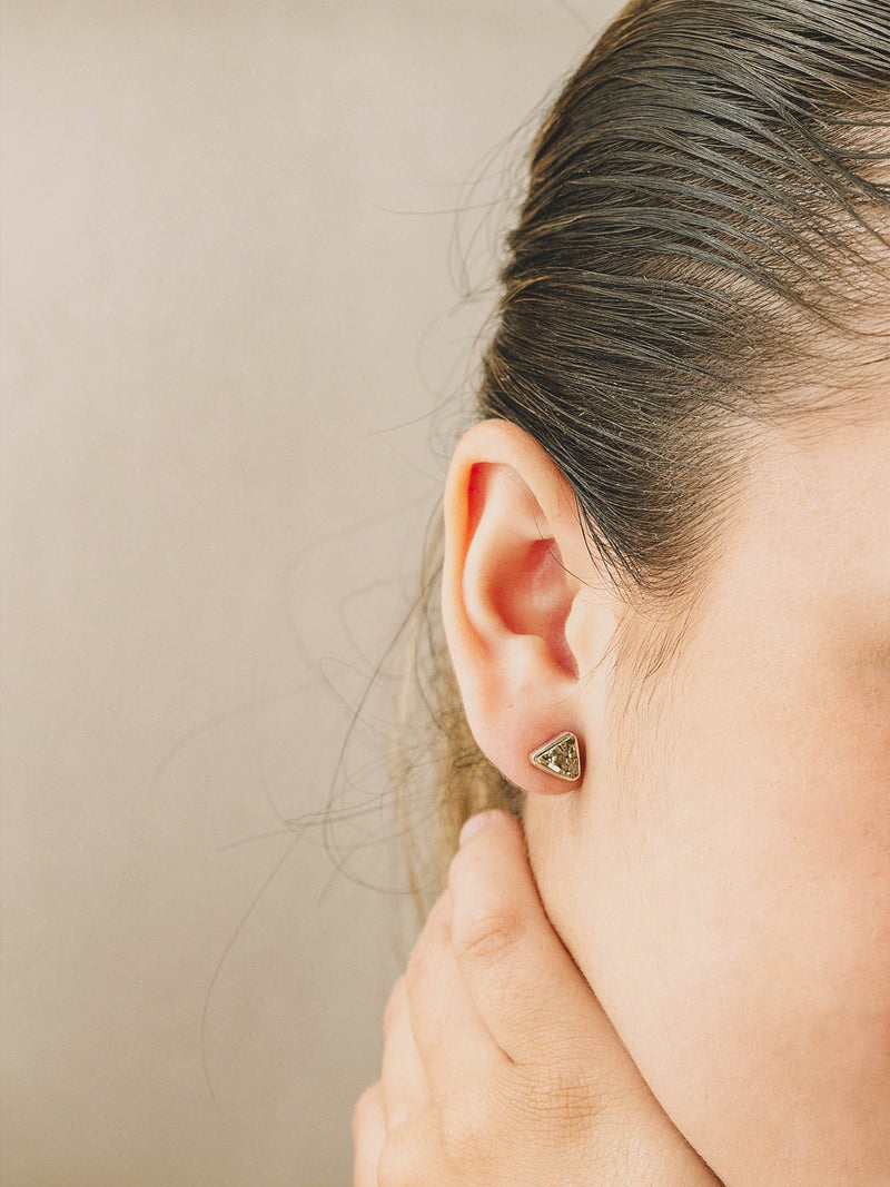 Aretes Alfa pirita drusa triangular
