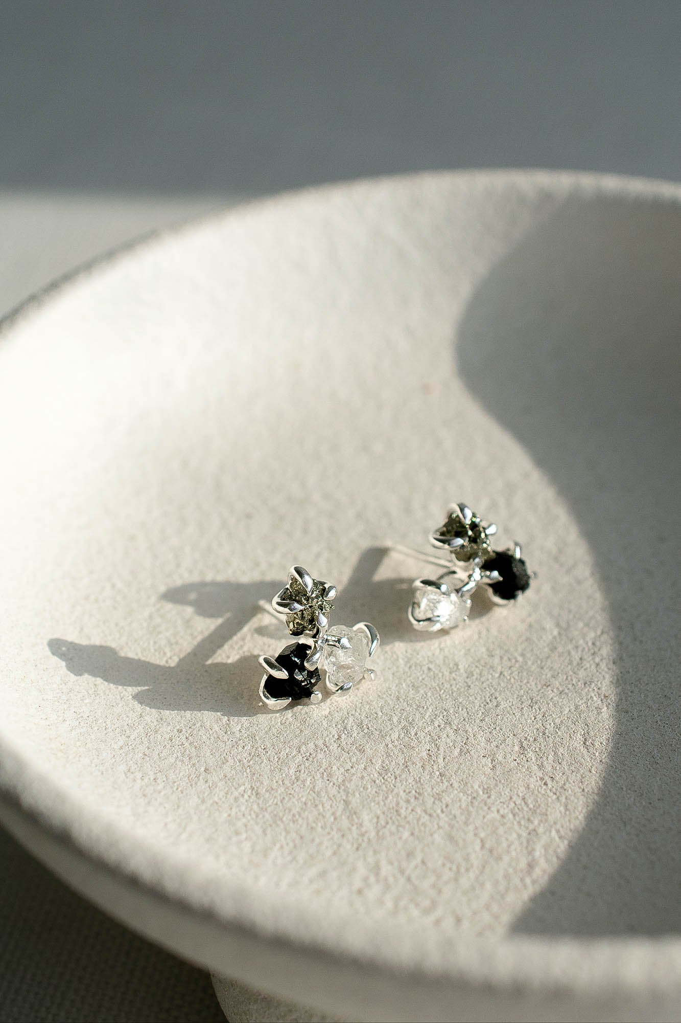 Aretes Trinidad pirita, cuarzo cristal y turmalina negra - Gallery 2