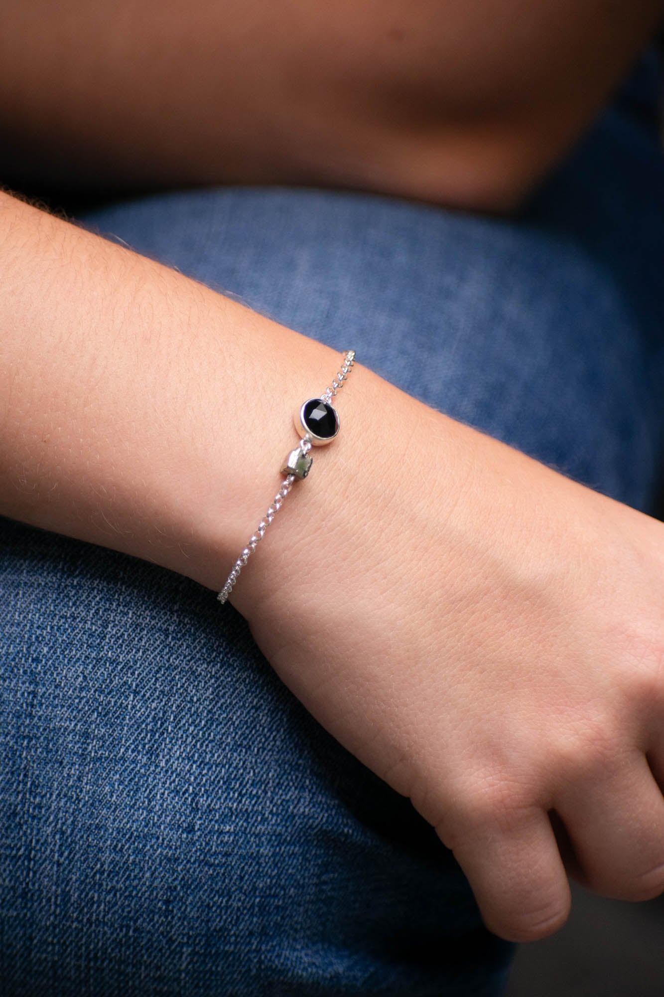 Pulsera Centella ónix negro y pirita - Gallery 1