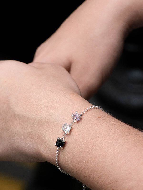 Pulsera Trinidad amatista, cuarzo cristal y turmalina negra