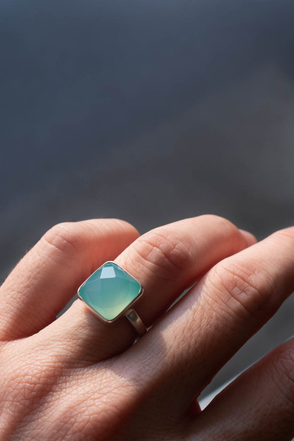 Anillo Nova calcedonia aguamarina