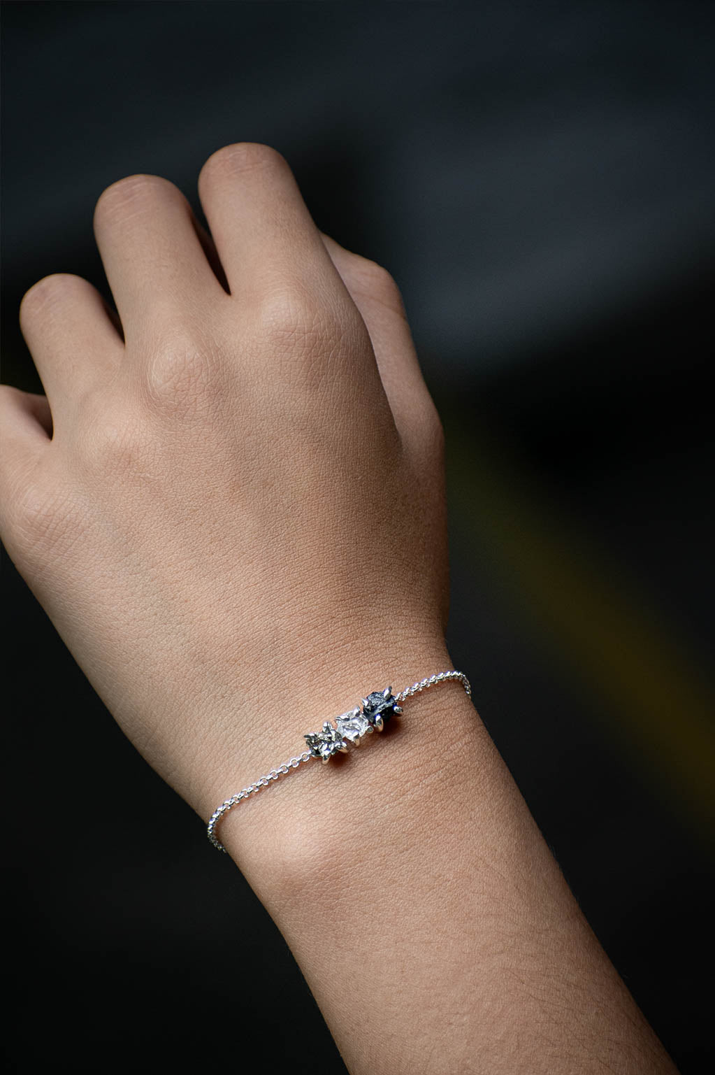Pulsera Orión pirita, cuarzo cristal y turmalina negra - Gallery 3
