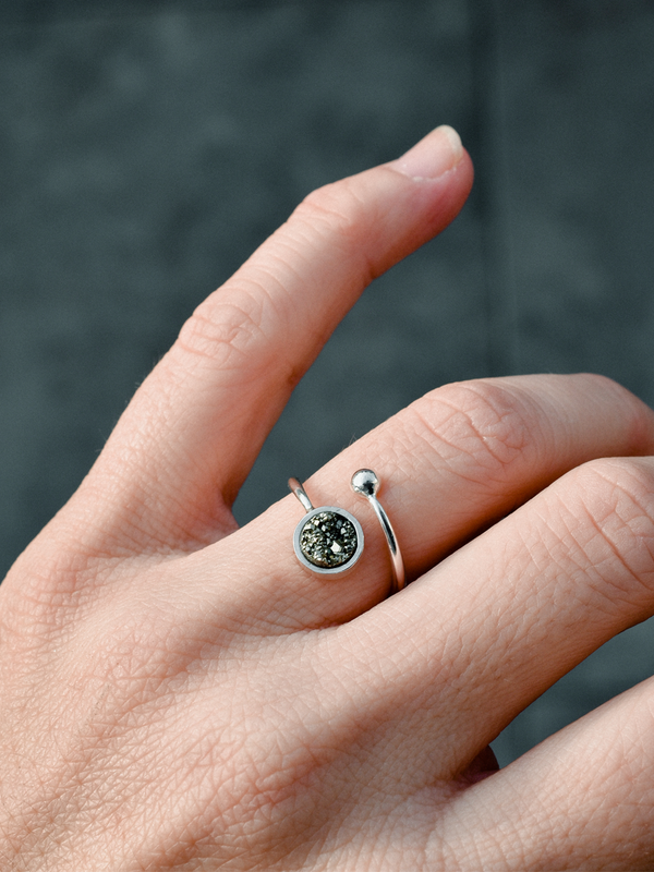Anillo Oberón pirita